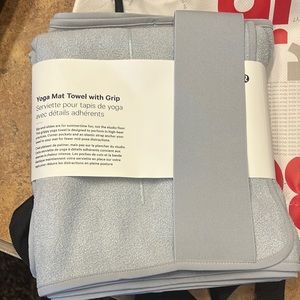 Lululemon yoga mat towel